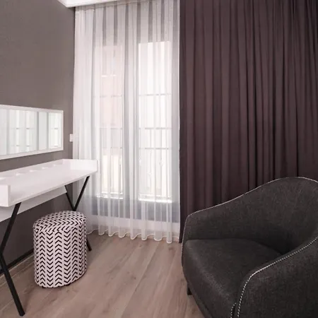 ホテル Etiz & Residences *