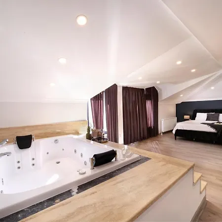 Etiz & Residences ホテル *