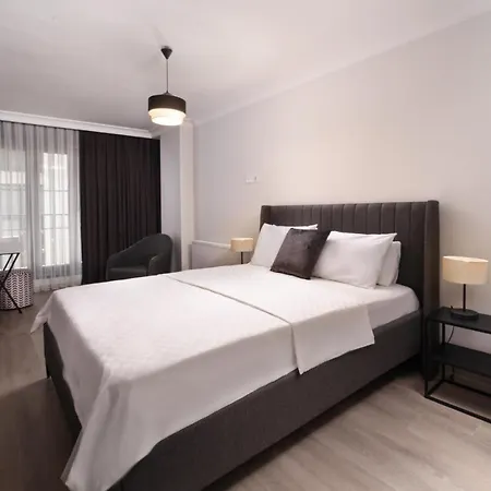Etiz Hotels&residences *