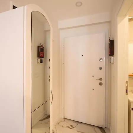 Etiz Hotels&residences Hotel *