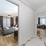 Hotel Etiz & Residences