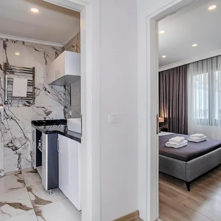 Etiz & Residences 3*