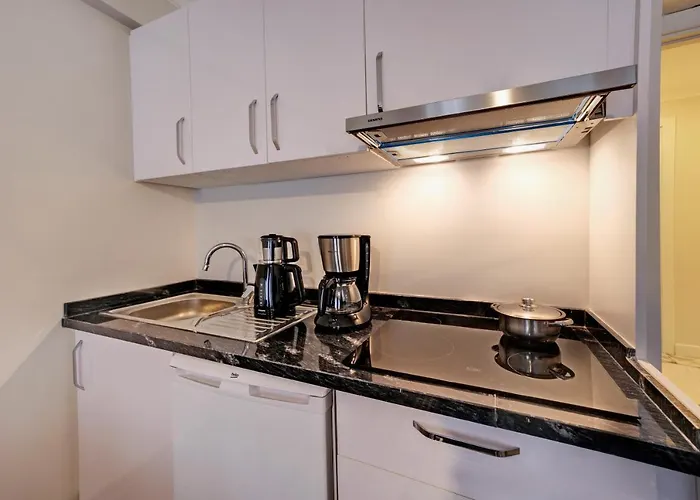 Etiz & Residences Hotel