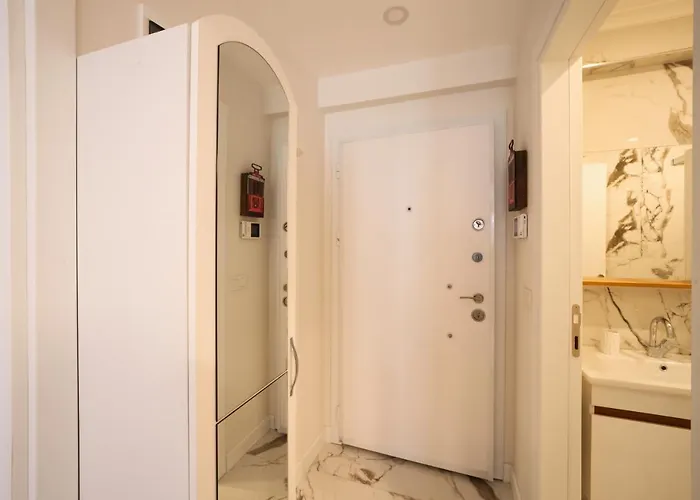 Etiz & Residences Hotel 3*