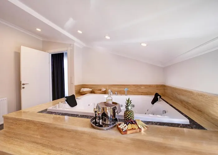 Etiz & Residences Hotel 3*