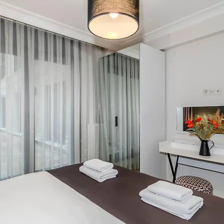 Etiz & Residences Hotel