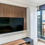 Hotel Etiz & Residences 3*