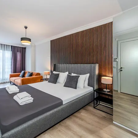 Hotel Etiz & Residences